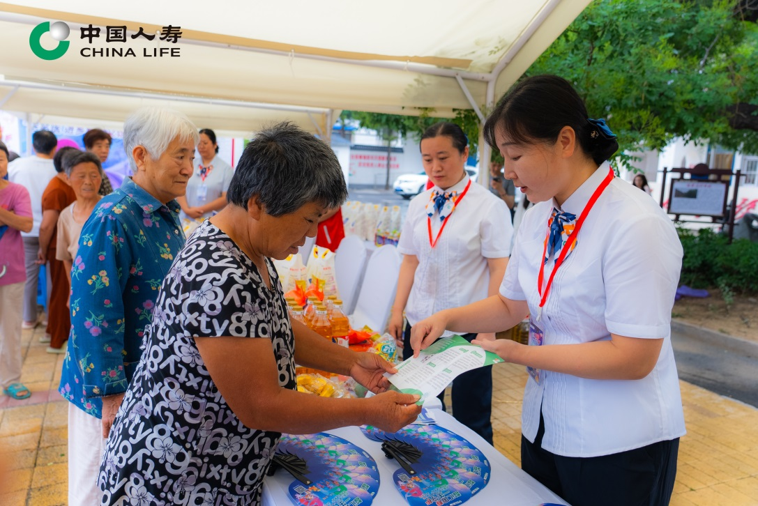 图2：河南名医义诊活动现场