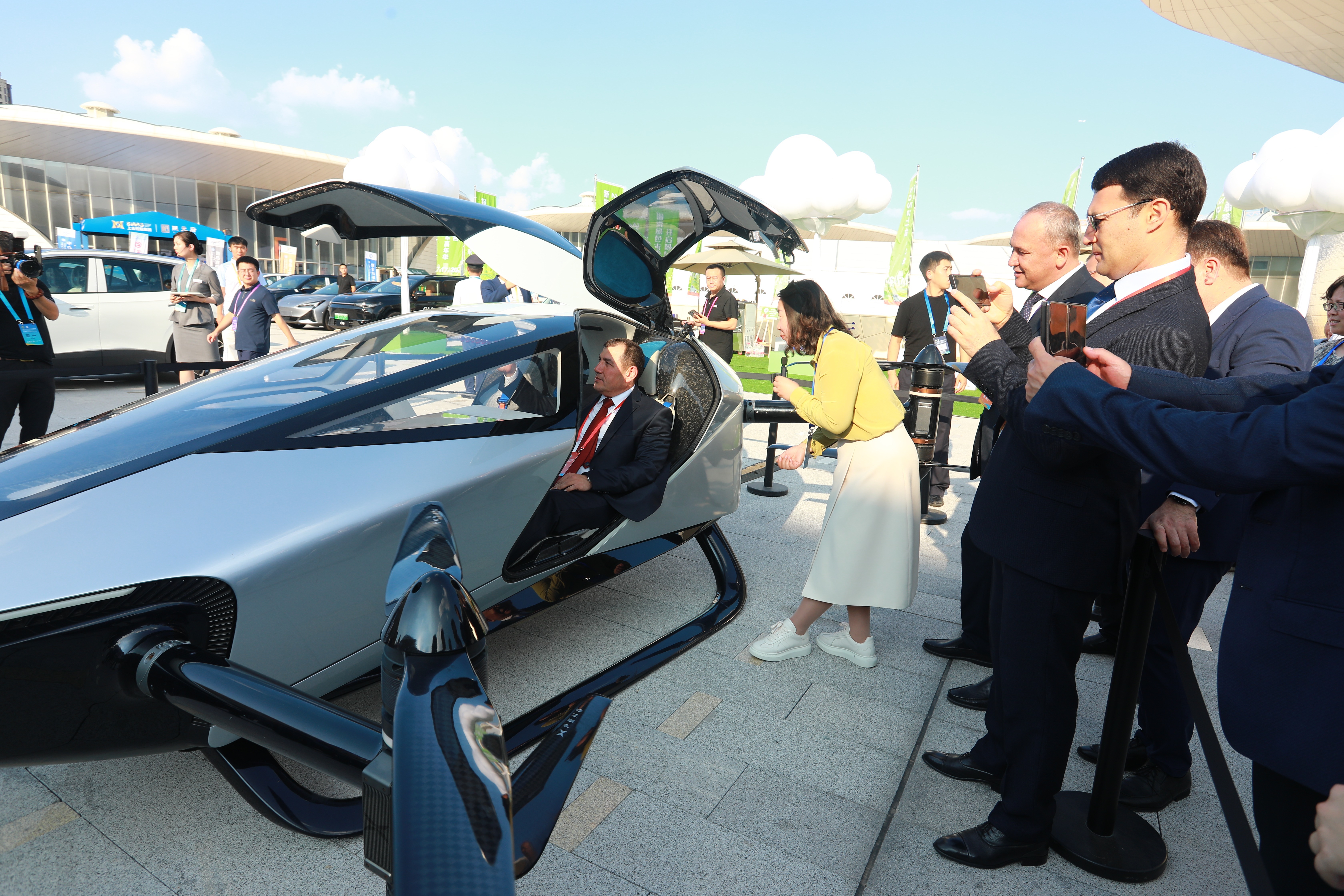 2025上合新能源汽车嘉年华隆重启动