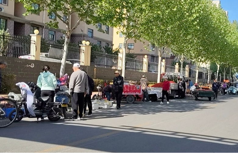 鹤壁市淇滨区天山路街道：下足绣花功夫 催旺城市烟火气