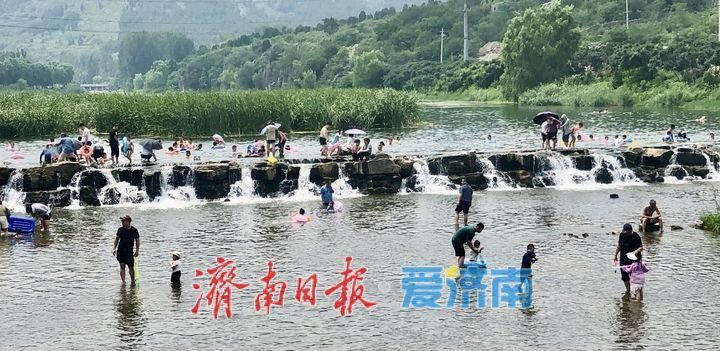 一年四季 泉在济南丨高温天玉符河成消暑热门地 戏水露营乐趣多