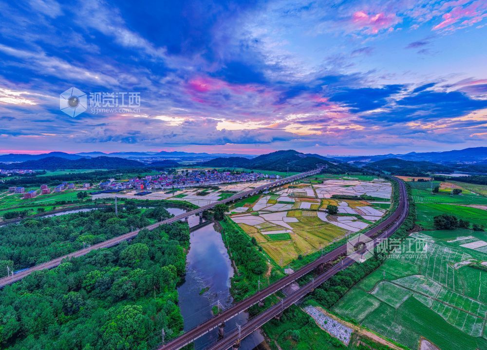 2025年7月10日在江西省吉安市峡江县拍摄的画面。