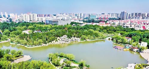 5月24日航拍的廊坊市区人民公园。 陈 童摄