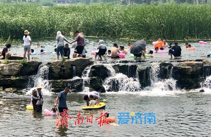 一年四季 泉在济南丨高温天玉符河成消暑热门地 戏水露营乐趣多