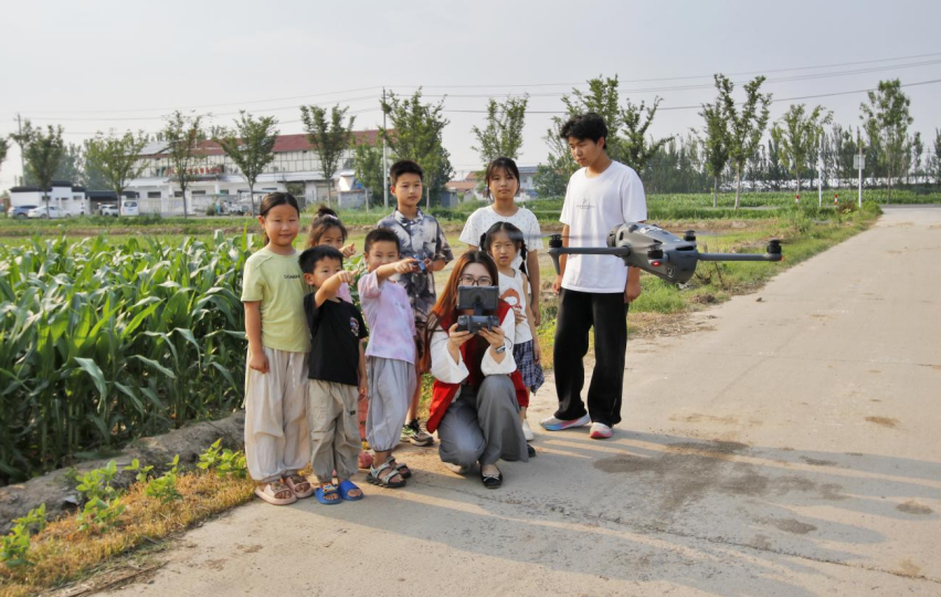 丰县：青春力量护航幼苗成长 多彩暑期绘就振兴景象