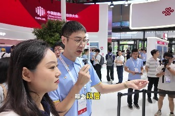 快来看！人形机器人转正“上岗”了！