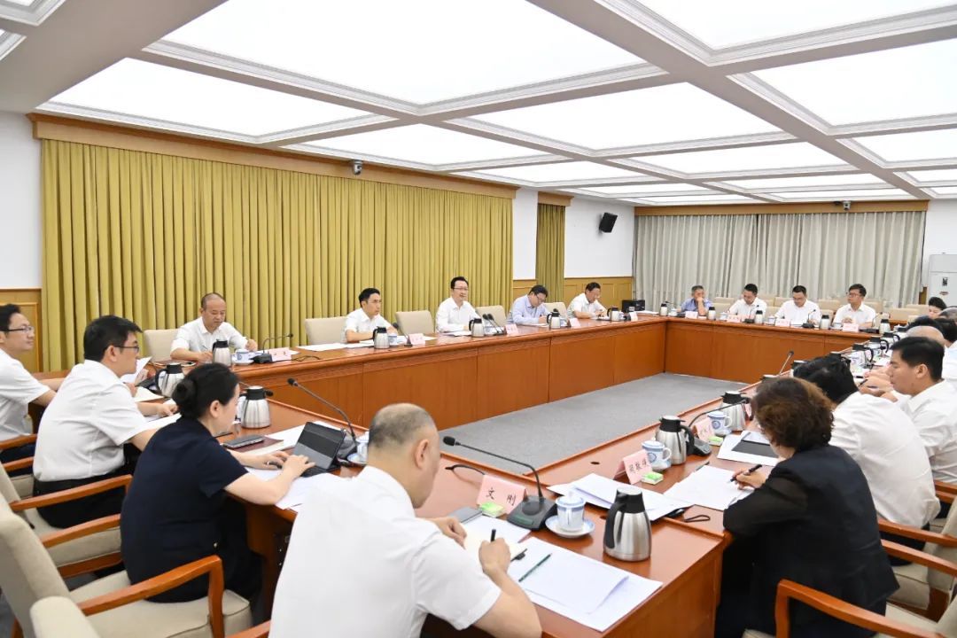 7月14日，区委书记祁美文主持召开全区招商引资推进会。孙凯芳/摄