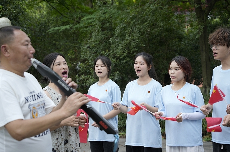 江西科技学院：“红色走读”里的思政课点燃青年信仰