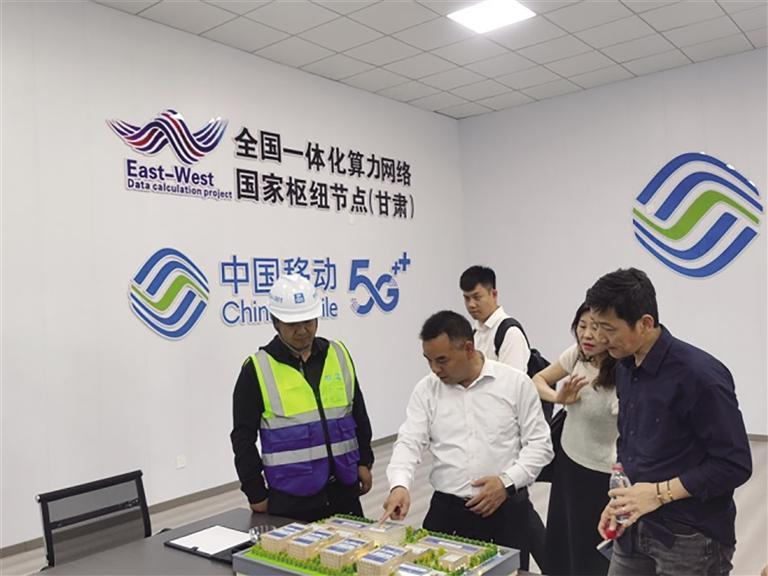 陈长流在工作中