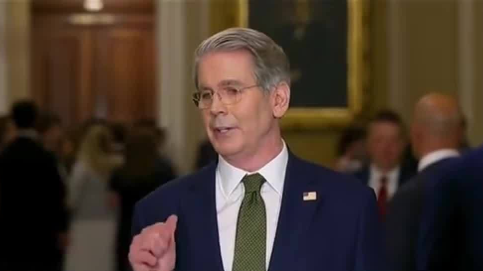 特朗普：贝森特是接替美联储主席人选