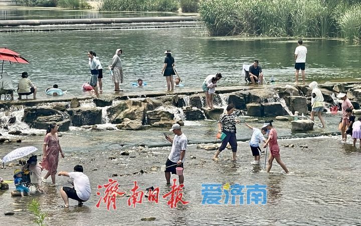 一年四季 泉在济南丨高温天玉符河成消暑热门地 戏水露营乐趣多