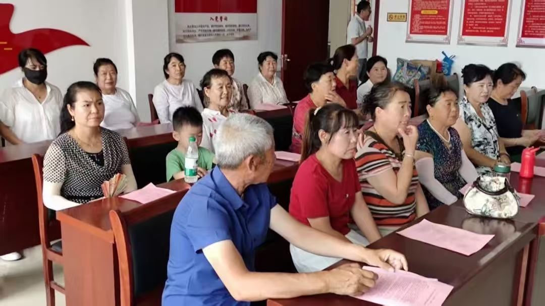 承德市隆化县网信办联合存瑞社区开展数字助老公益活动 跨越鸿沟暖人心