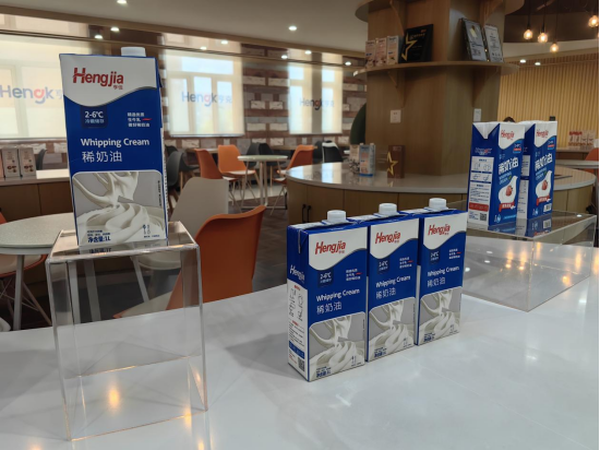 亨克展厅内摆放的产品