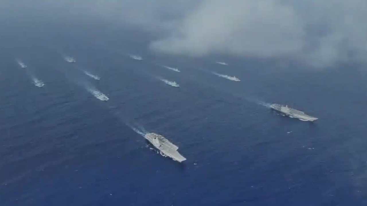 解放军双航母编队“互为对手”实战对抗，展现了何种能力？