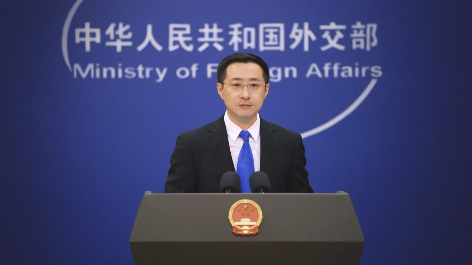 美国宣布对古巴国家主席等人实施制裁，外交部表态：敦促美方立即取消对古巴的封锁制裁，坚定支持古方维护主权和尊严