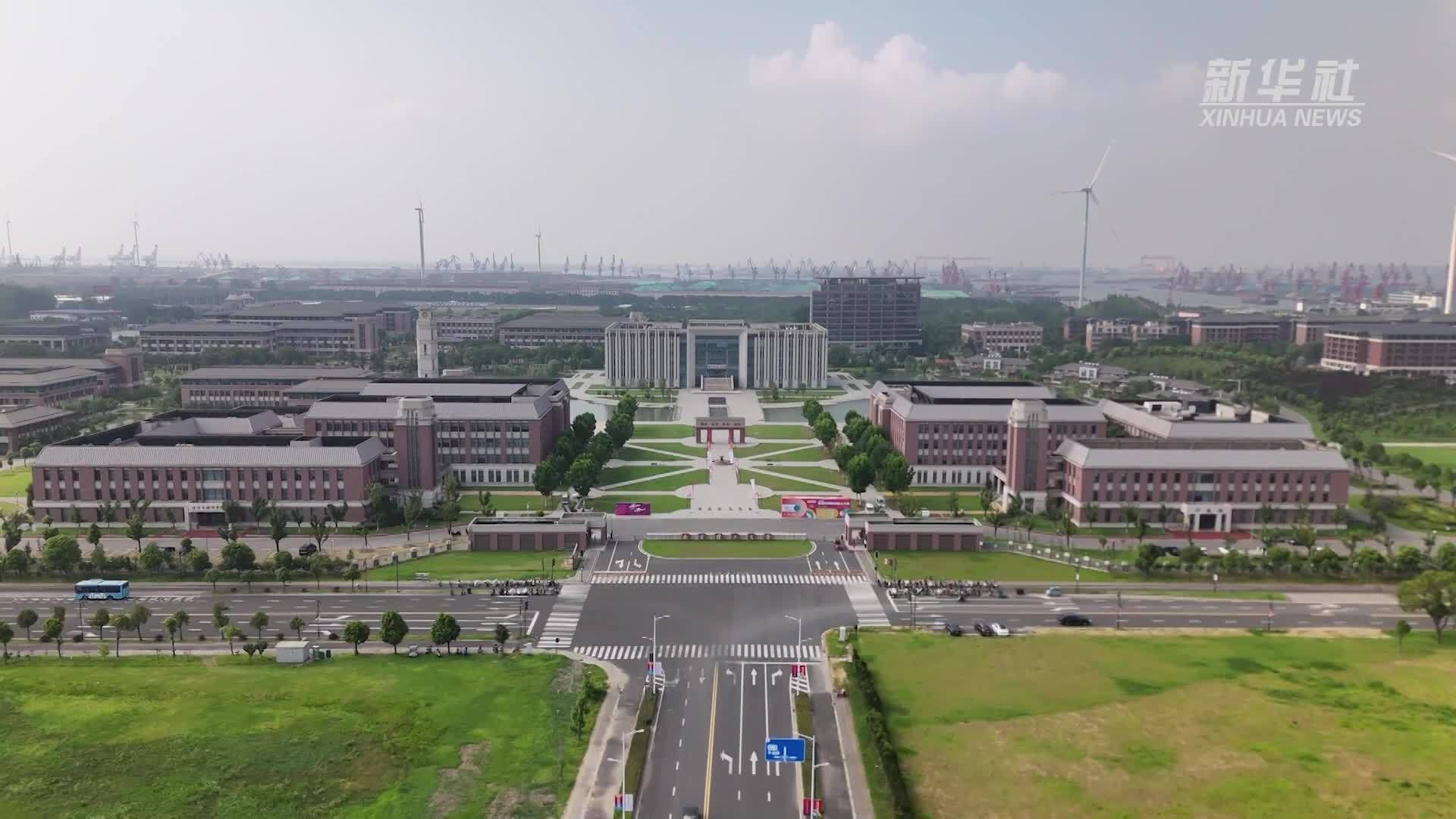 上篮有多酷？来看一看机器人篮球赛