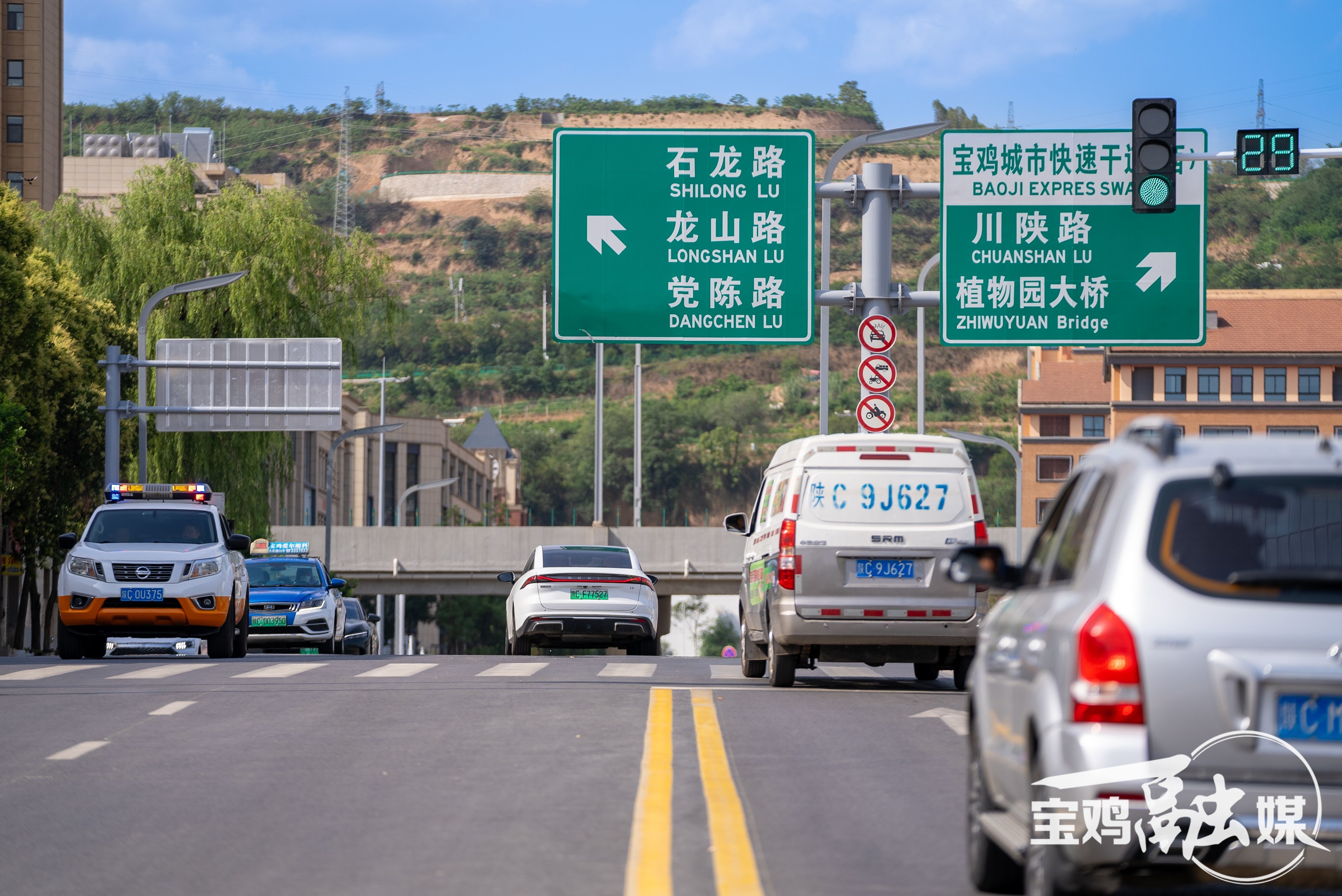 城市快速干道党陈路匝道口