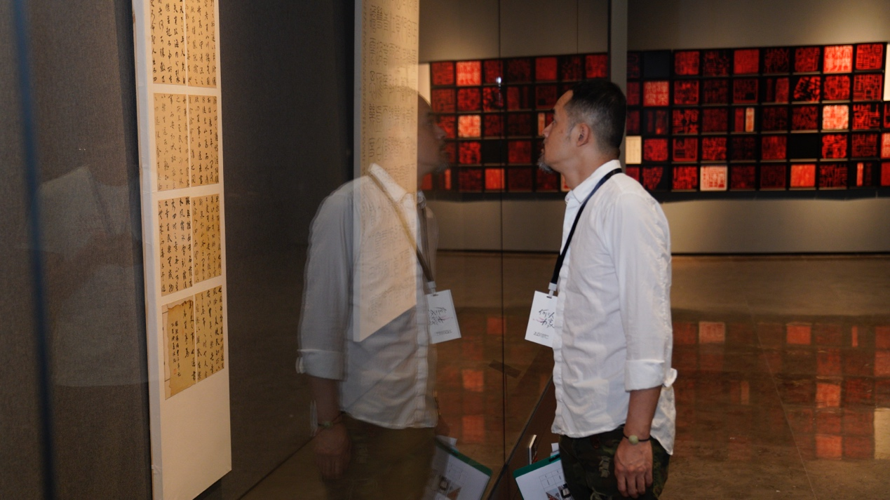 "何以为家"2025年许钦松创作奖全国总选暨颁奖典礼圆满落幕,川美学子勇创佳绩