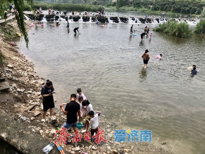 一年四季 泉在济南丨高温天玉符河成消暑热门地 戏水露营乐趣多