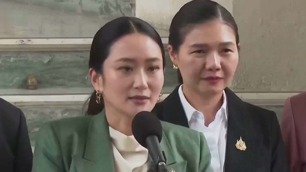 泰国成立专案组调查佩通坦通话门事件