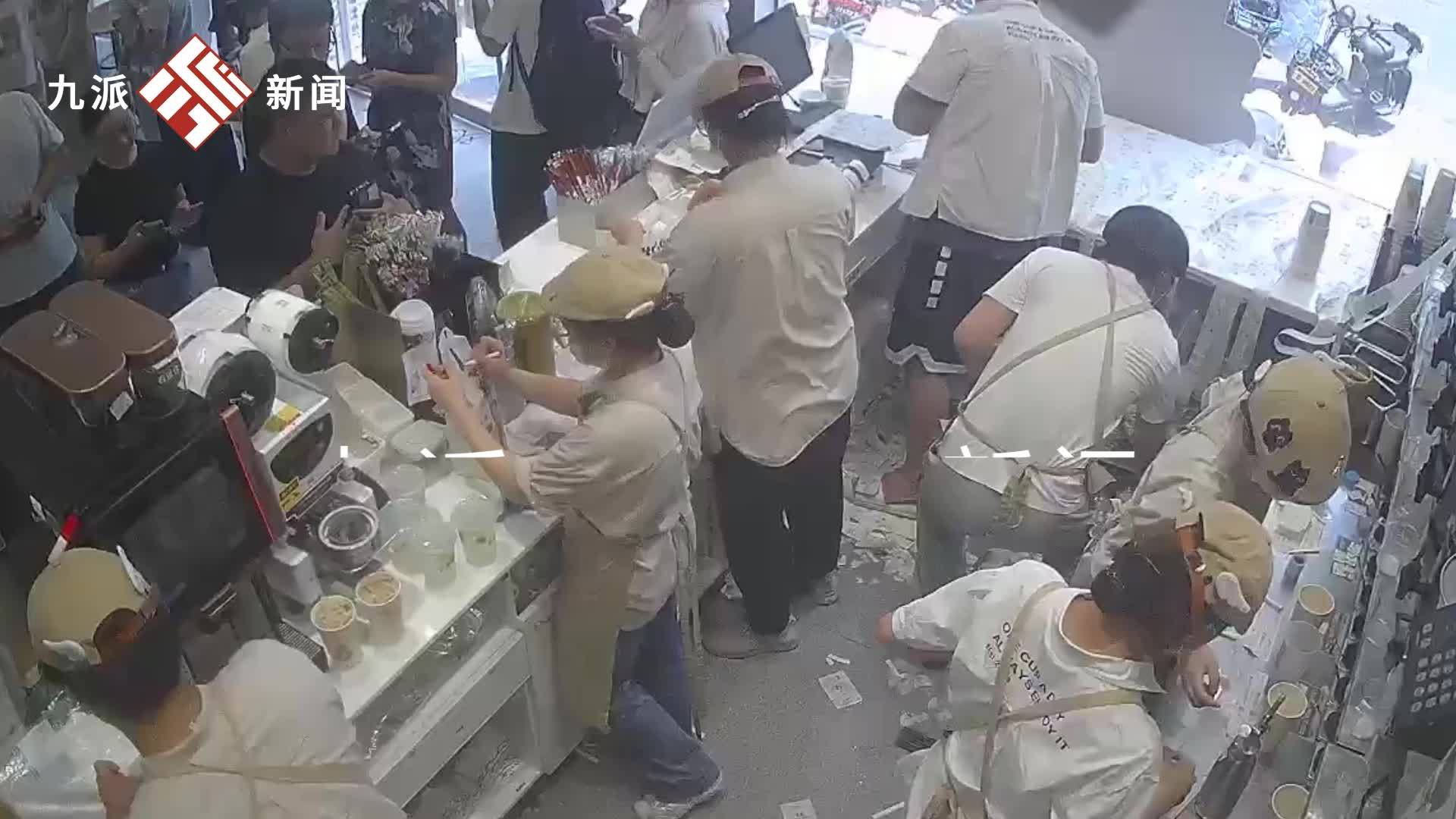 “0元购”导致奶茶店一小时500单，店长：走的是薄利多销路线，提前准备可以应对