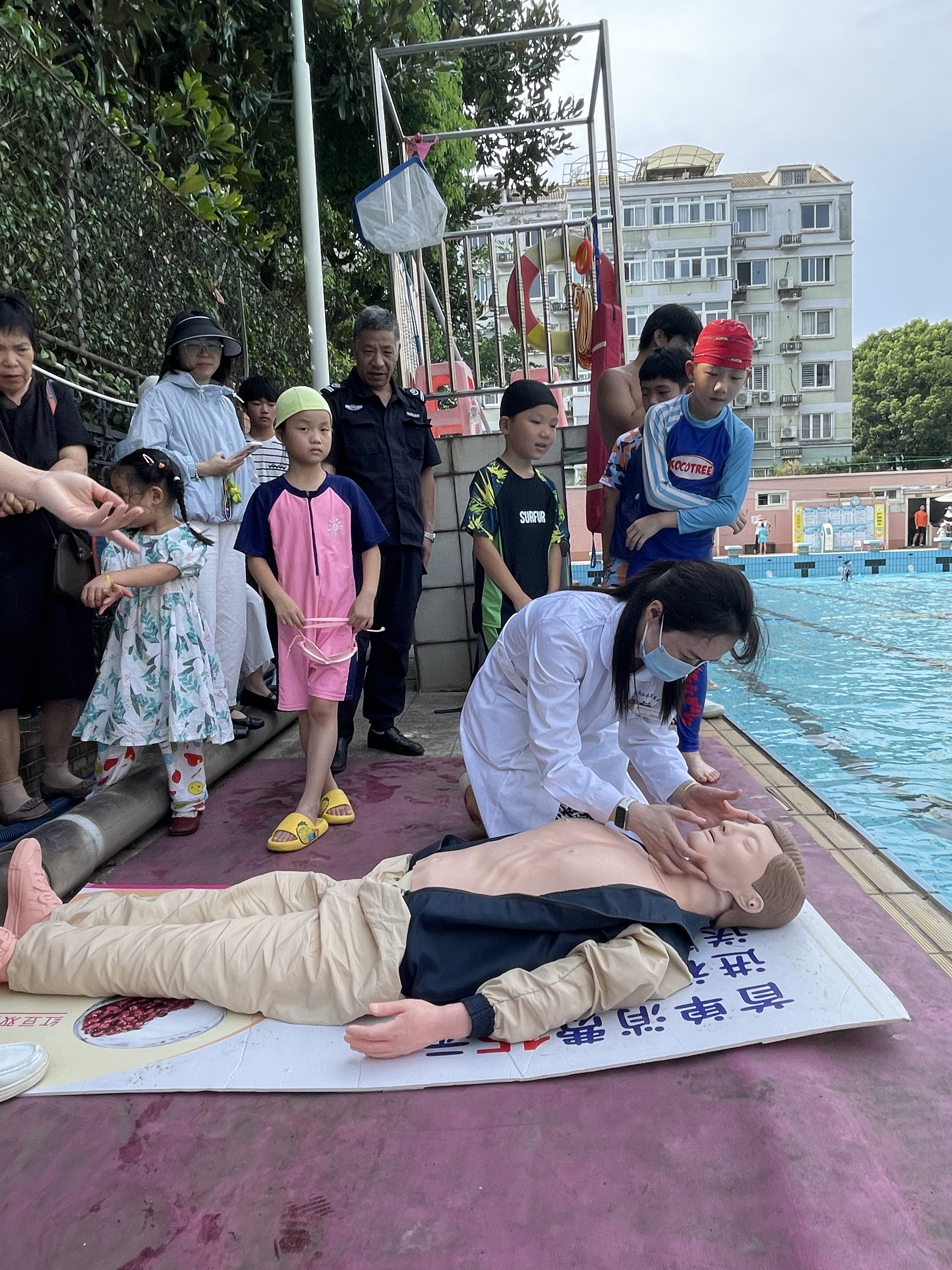 高新区新明街道为“小候鸟”筑牢 暑期安全防线