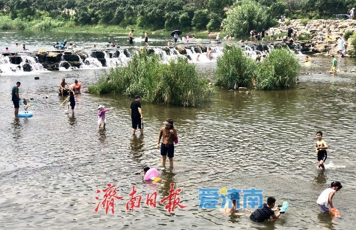 一年四季 泉在济南丨高温天玉符河成消暑热门地 戏水露营乐趣多