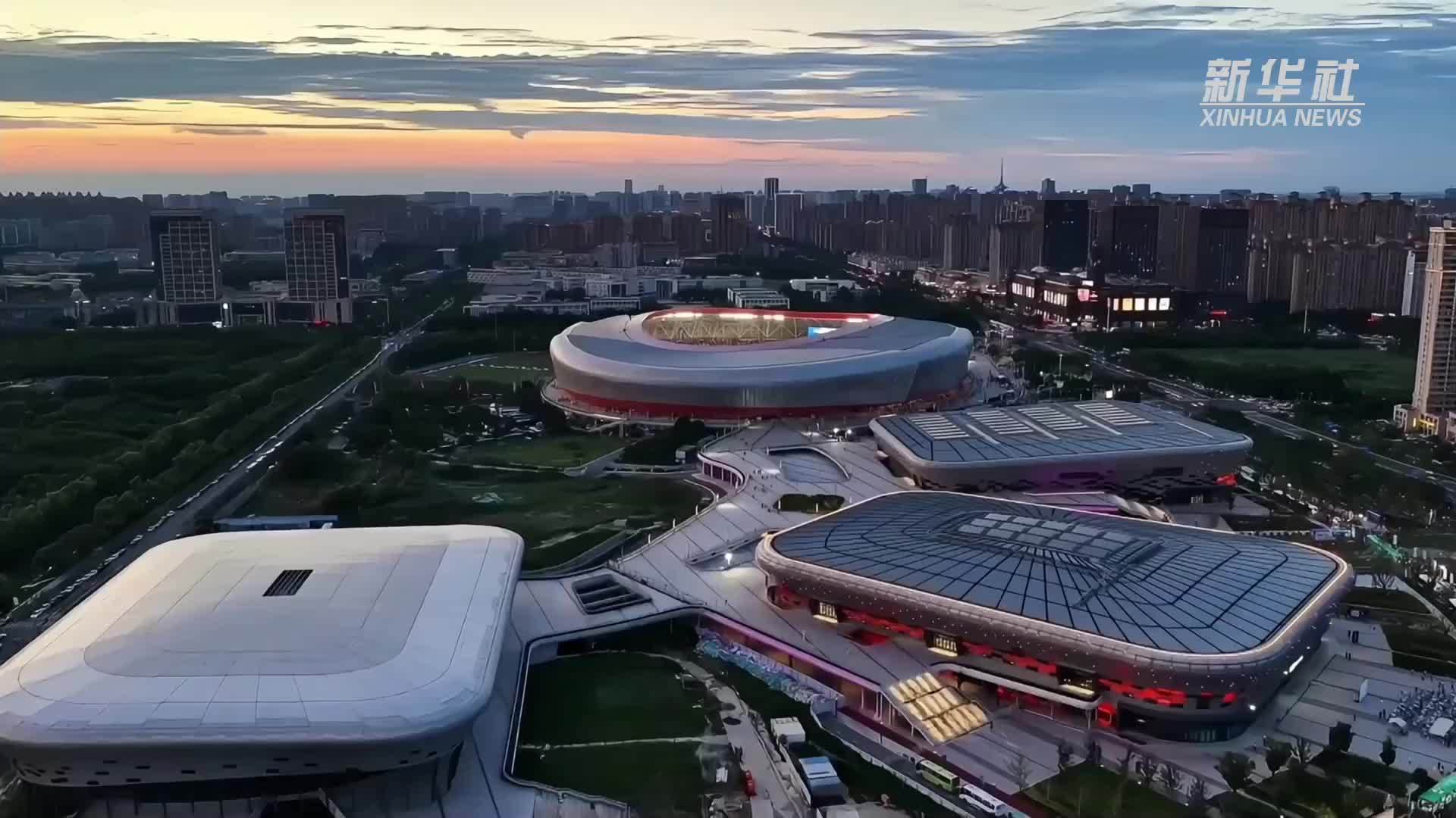 从传菜到传球“苏超”传递梦想