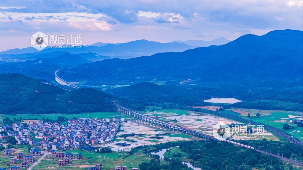 2025年7月10日在江西省吉安市峡江县拍摄的画面。