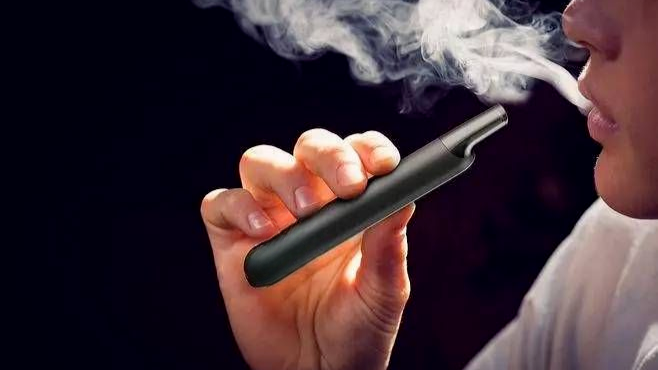 “上头电子烟”大案，76人落网_凤凰网