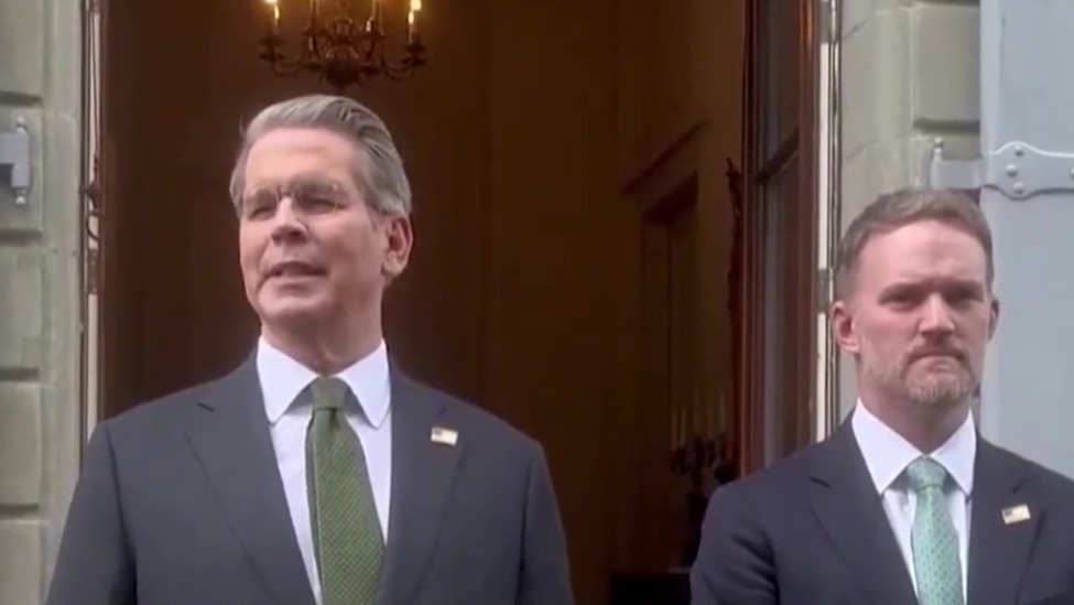 5000枚防空导弹到位，俄乌有大仗要开打？北约高层：让中国去平事