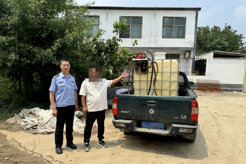 油品来源不明，贾汪交警精准拆除“移动炸弹”