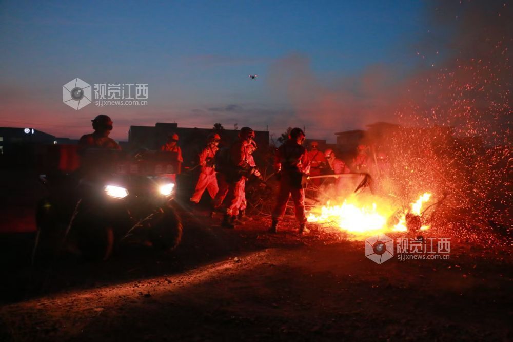 2025年7月15日，江西省吉安市吉州区专业森林消防大队开展年度森林防灭火应急演练。