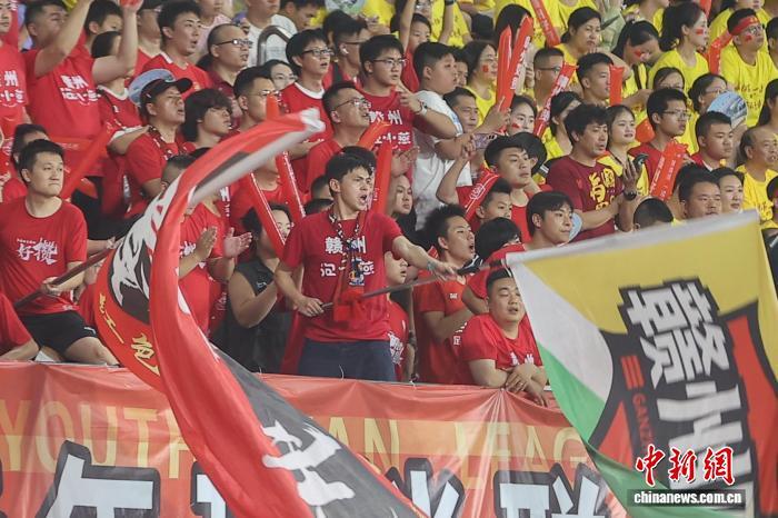 “赣超”火热！赣州队主场1比1战平宜春队 观赛人数破赛事纪录