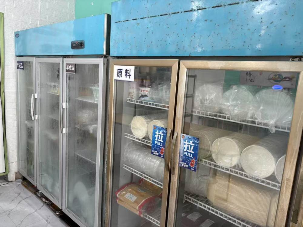 位于渝北区的鲸喜轻食无堂食外卖店。记者 周盈 摄