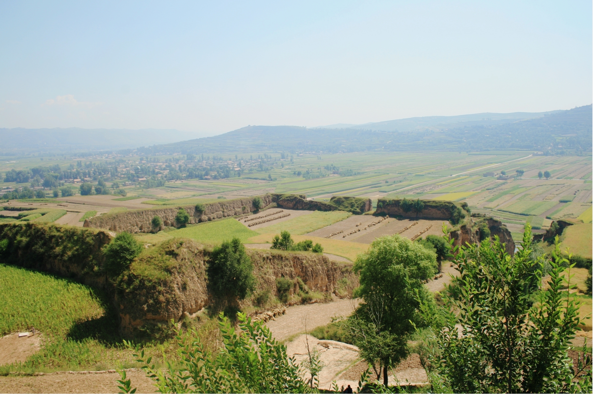 远眺苏土司城全貌