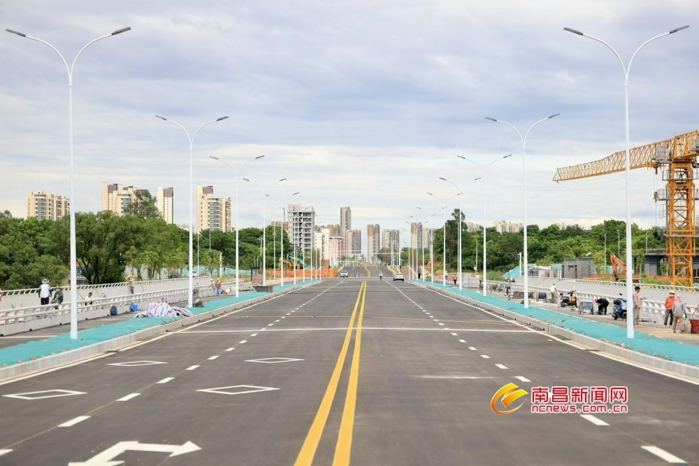 南昌红谷滩区吉安桥主线贯通（图）