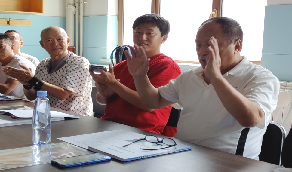 霜刃传薪火,冰魂续新篇——龙江中老年冰上轮滑裁判教练培训为冰雪运动注入银发力量