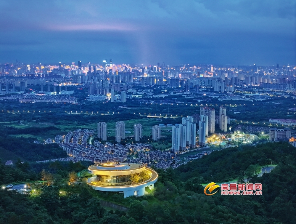 南昌：夏夜觀景享清涼（圖）