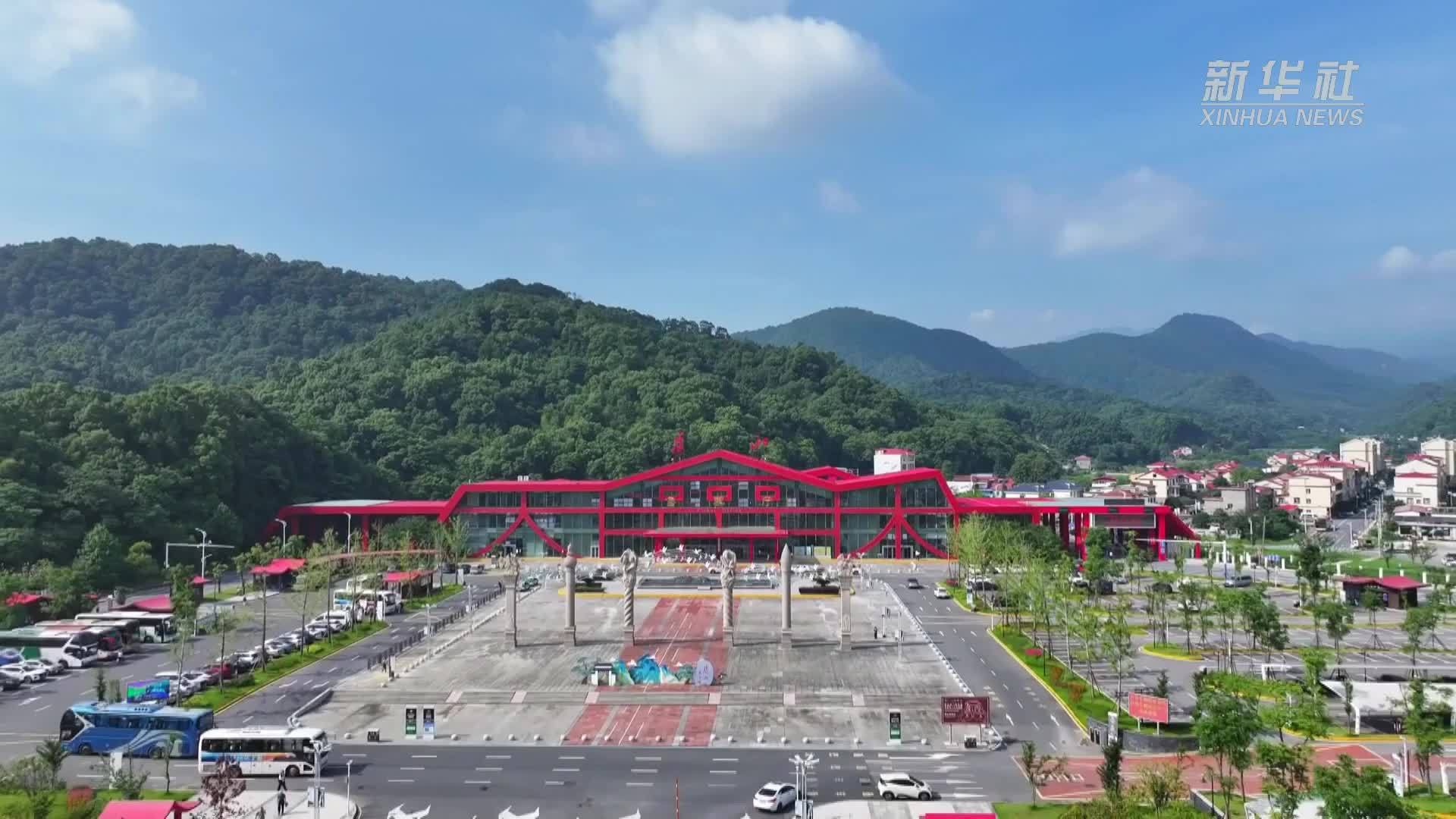 江西庐山：避暑胜地旅游旺