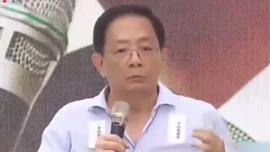 管中闵在民进党中央党部前怒斥：赖清德的混蛋发言就是在放屁