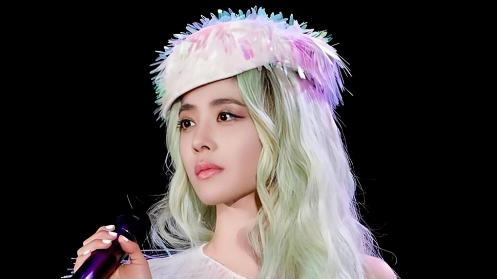 明星演唱会内卷严重，歌手着装新奇特花样百出，谁能卷得过蔡依林封面图