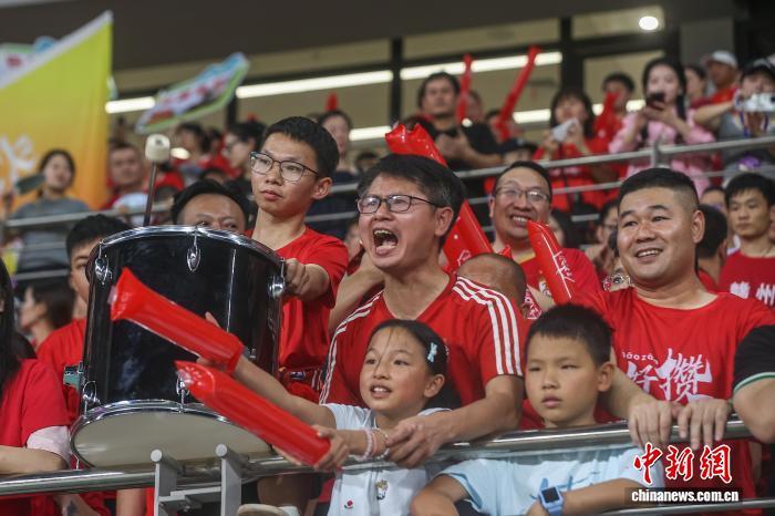 “赣超”火热！赣州队主场1比1战平宜春队 观赛人数破赛事纪录