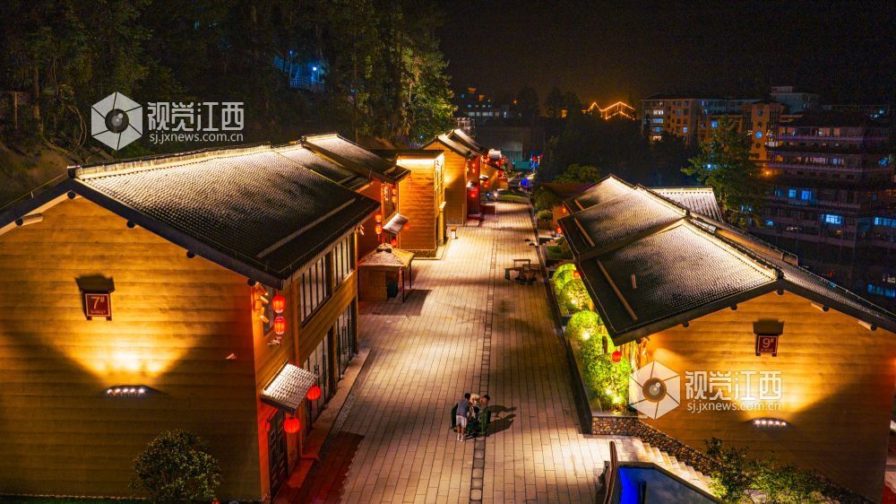 2025年7月19日在江西省井冈山景区凌云街拍摄的画面。