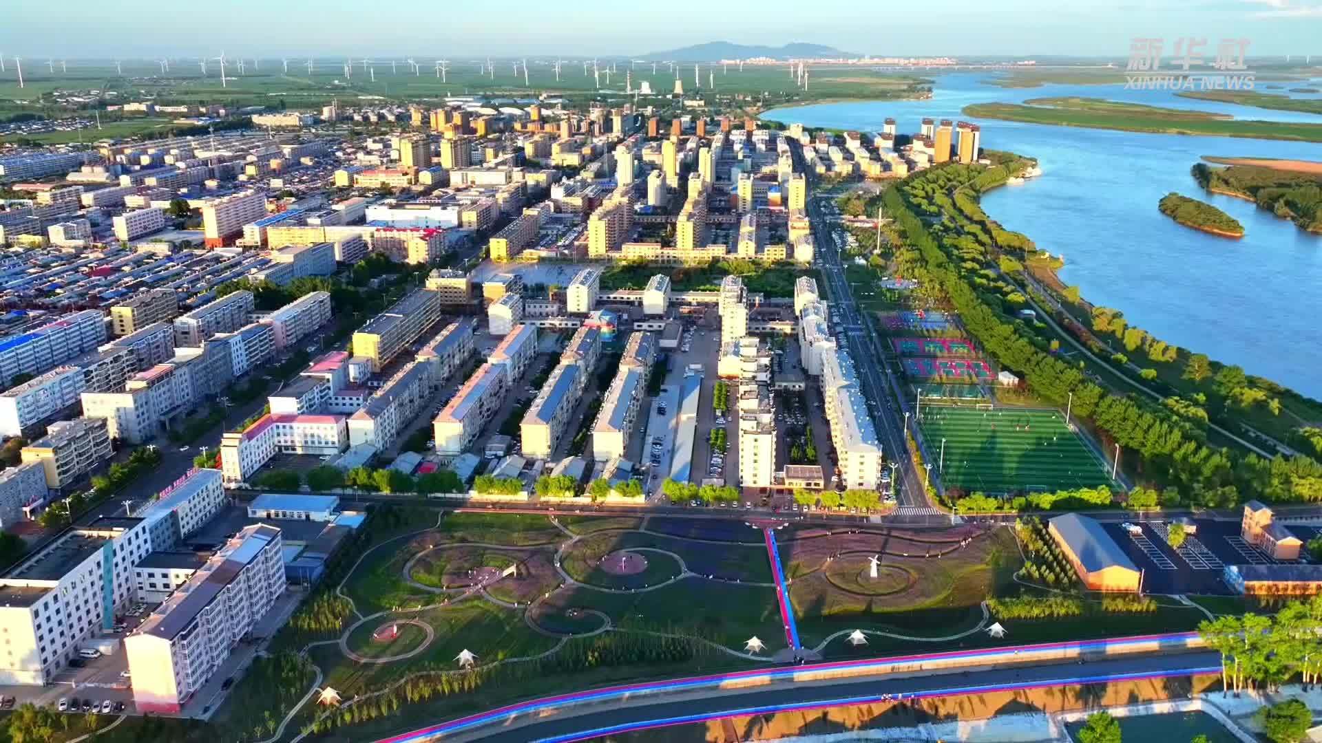 黑龙江绥滨：鲜花盛放 漫步花海