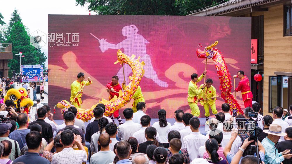 2025年7月19日在江西省井冈山景区凌云街拍摄的画面。