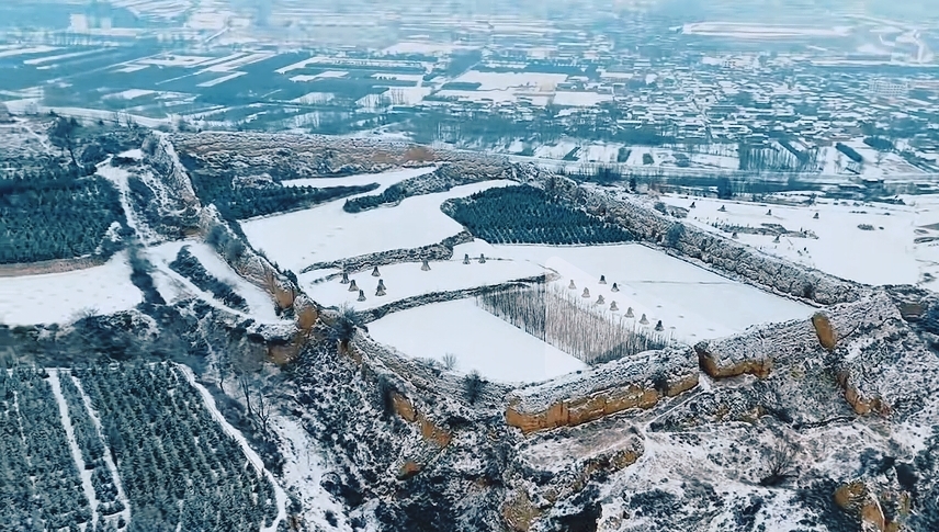 雪后的苏土司城更显巍峨壮观