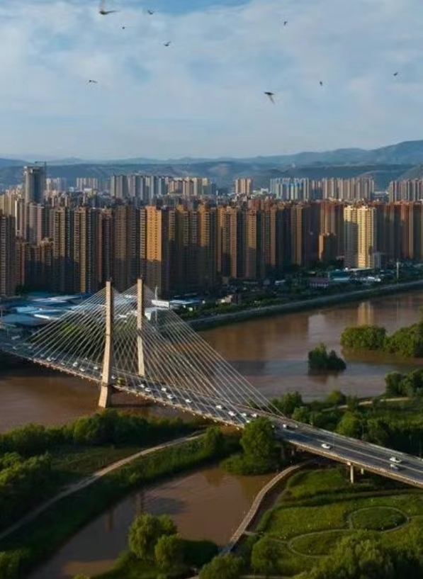 甘肃夏日消暑图鉴拿捏美食美景　谁懂这一口的含金量