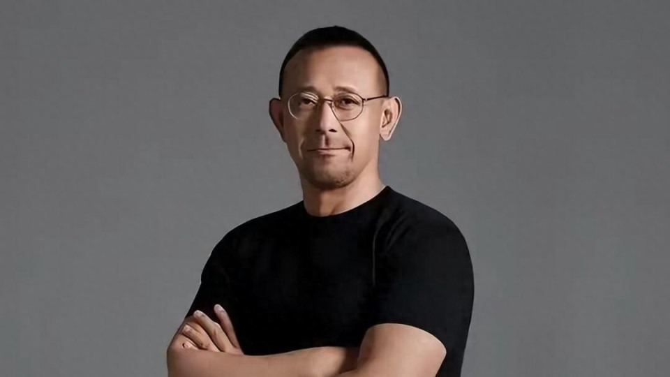 同是姜文的小孩，将法国前妻女儿和周韵儿子放在一起，差距太明显封面图