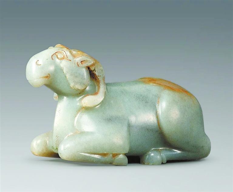 青白玉卧羊（本版图片由甘肃省博物馆提供）