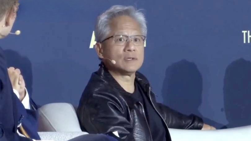 黄仁勋：美国拥有其他国家无法比拟的独特优势，那就是特朗普总统